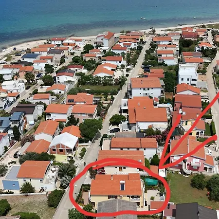 Family Friendly Stefi-vir Apartman *